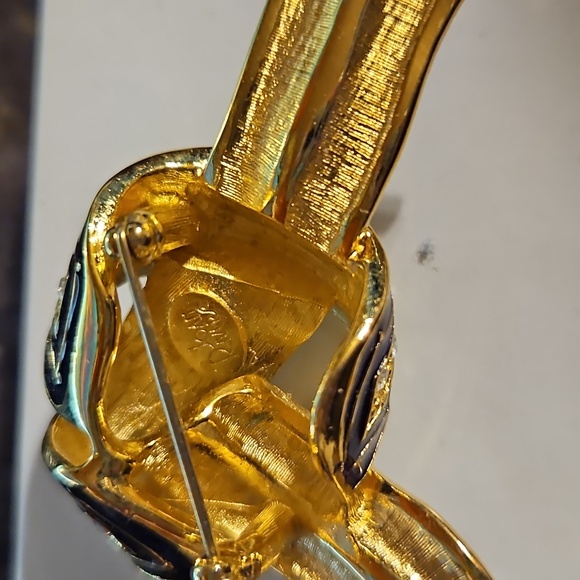 Joan Rivers Black Gold Rhinestone Ribbon Pin - Picture 4 of 4